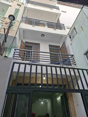 nhà hẻm 3m trần văn đang p11 q3, 3.5x10m, 2 lầu sân thượng, giá 11tr