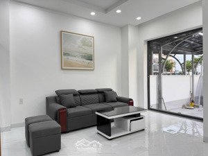 cho thuê nhà nội thất mới hiện đại có 4pn, thích hợp cho chuyên gia vsip