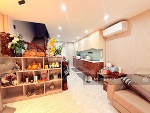 cần bán nhà đường lạc long quân gần lotte tây hồ, 5 tầng, nhà phong thủy tốt, giá tốt mua đầu tư