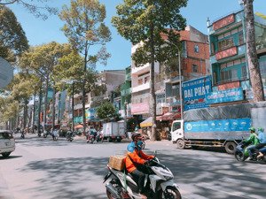 hạ 3 tỷ! bán mt phố nội thất ngô gia tự, p4, quận 10 (dt: 4.2 x 19m - 3 lầu) - giá 28,5 tỷ