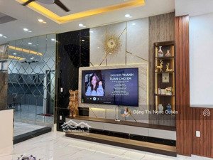 quận 7 gần phú mỹ hưng, hẻm thoáng, nhà mới 4 tầng, 4pn 5wc, 7.x tỷ