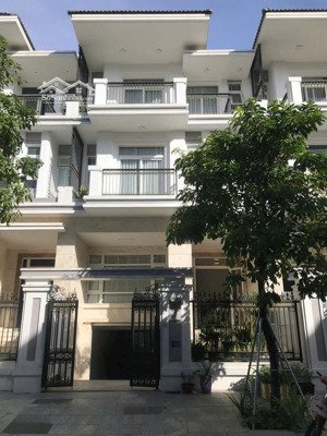 cho thuê biệt thự green star quận 7 4pn + 1 phòng làm việc | có thang máy giá 60 tr/tháng