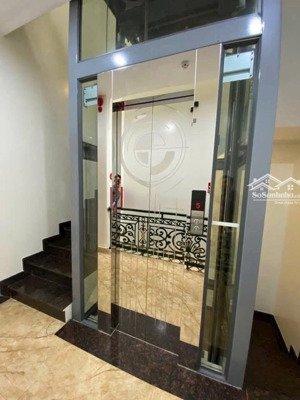 cho thuê nhà mặt tiền gần phạm văn đồng , có thang máy , hệ thống pccc đầy đủ
- giá thuê: 6