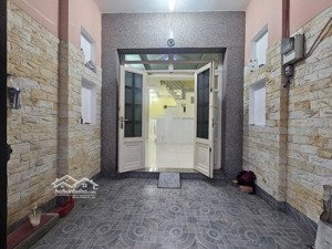 bán nhà mặt tiền lâm văn bền, dt 50m2, vừa ở vừa kinh doanh sầm uất. gần chợ tân mỹ, 9.5 tỷ