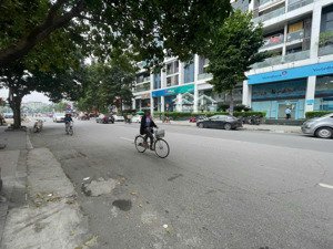 giá rẻ! bán nhà phố mỗ lao. dt 84m, 5 tầng, vỉa hè, ô tô tránh, nhà đẹp, kinh doanh, giá 20,5 tỷ.