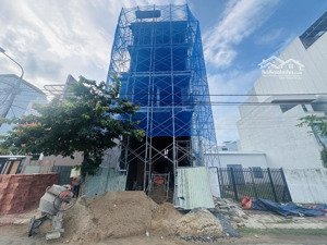 1 tòa căn hộ biển mỹ khê đáng đầu tư thu lợi nhuận khủng mỗi năm. vị trí đắc địa mới đẹp nguyên zin