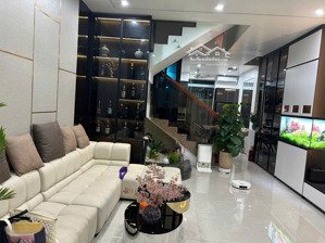 chính chủ chuyển công tác lên cần cho thuê nhà tại hoàng huy mall