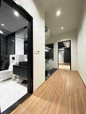 cần cho thuê nguyên căn siêu xịn tại hoàng huy mall