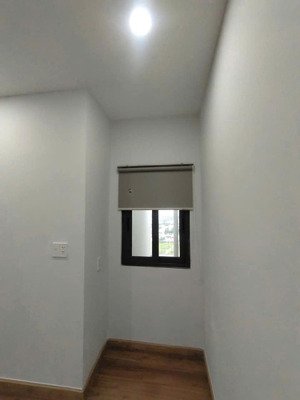 bán căn 57m2 view hồ bơi, mát mẻ tầng đẹp giá 1 tỷ 9 thương lượng