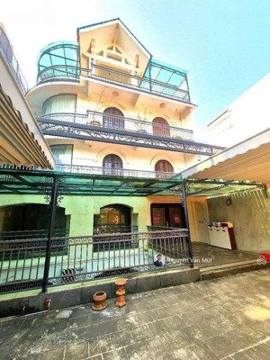 bán nhà biệt thự mặt phố 5 tầng 180m², giá 59 tỷ vnd - vị trí đắc địa