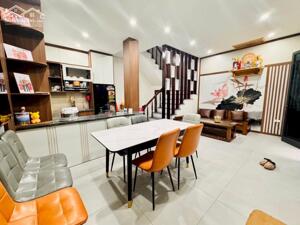 Văn Quán nhà đẹp như tranh, vỉa hè rộng, mặt tiền quyền lực, ô tô dừng đỗ ngày đêm, 40m2, hơn 13 tỷ