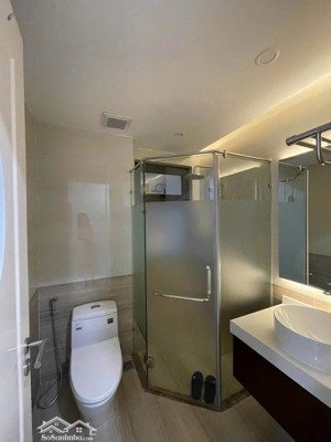 chính chủ cho thuê nguyên căn lê hồng phong 8 tầng thang máy 5 căn hộ khép kín