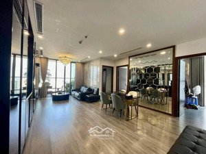 bán căn hộ 107m2 3pn2vs tầng trung view thoáng cực đẹp nội thất đầy đủ giá chỉ 10,7 tỷ sổ đỏ sẵn