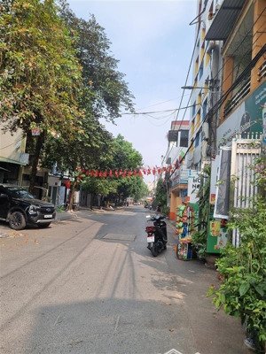 chỉ 149 triệu/m đất phân lô- thanh am ô tô tải tránh -view công viên hồ giá rẻ nhất khu vực .