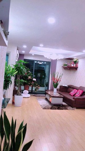 chính chủ cần bán nhanh căn 3n2vs tầng trung đầy đủ đồ dự án the garden hill 99 trần bình giá tốt