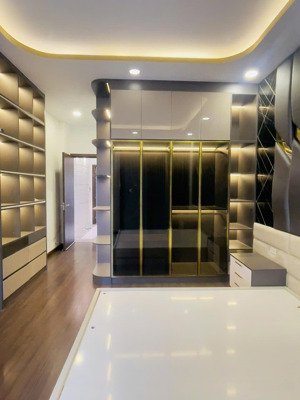 nhà đẹp 3 lầu full nội thất đường số gần lotte