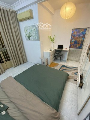 căn hộ 1pn tách bếp- full nội thất- có bancol lớn- cửa sổ trời- hẻm bến vân đồn,q4