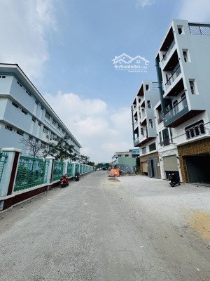 siêu phẩm đối diện trường học nguyễn công trứ - khu dân trí cao - đường hẻm thông 7m - 5 tầng lử