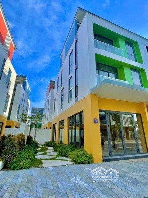 độc quyền shophouse tại meyhomes phú quốc, shld, 21,5 tỷ, 185m2, mặt tiền 11m, sổ hồng trao tay