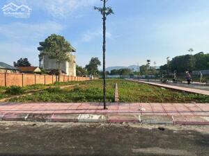 Chính chủ bán lô đất ở Hoà Lạc ( Phú Cát) gần trường Đại học Quốc gia, FPT, khu Công nghệ cao, Tôt hợp y tế