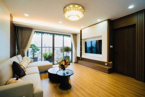 chung cư cc tân hoàng minh, hoàng cầu, có slot ô tô, view hồ, 2 b/công 126m2 3pn 3wc nhà đẹp