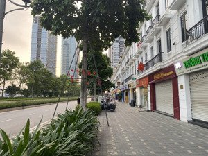 mới ra: shophouse mặt đường hoàng minh thảo rộng 60m- 120m2 - 65 tỷ: chủ cần bán nhanh