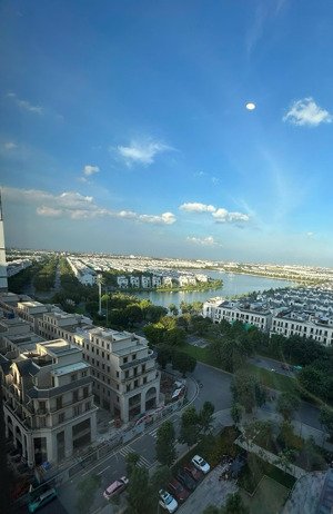 gấp 2pn 67m2 giá siêu rẻ 5.1 tỷ, bàn giao cao cấp, ngân hàng hỗ trợ 70%