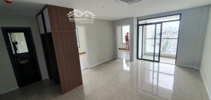bán chung cư vĩnh hội q4 - ngay chân cầu kênh tẻ - 2pn 2wc 70m2 giá 6.5 tỷ. căn góc view cực đẹp
