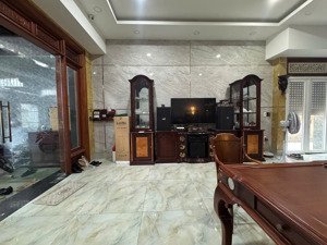 nhà mới - đẹp - gần sân bay - vip tân bình - ngang 4,8m - 4tầng - 5pn -105m2 - 10,5tỷ-lh 