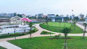 cần bán đất 100 m2 , đối diện công viên ,mặt tiền quốc lộ 1a trung tâm thị trấn tỉnh đồng nai