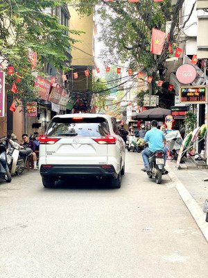 siêu phẩm trần duy hưng dòng tiền 1 tỷ 1/năm, 18.79 tỷ - 12 căn hộ 62m2 * 7 tầng thang máy