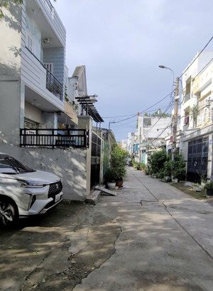 bán gấp nhà riêng tại bình trị đông thẳng trục tên lửa, 6,85 tỷ, 90m2, 4pn, 3wc, pháp lý đầy đủ shr