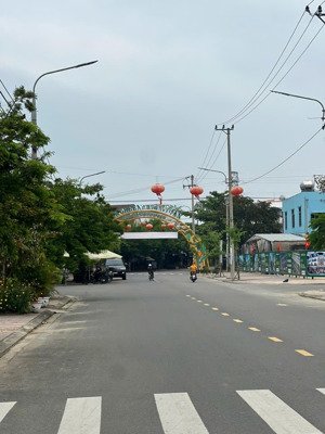 bán lô đất 138m2 trục thông chợ lai nghi, đối diện nhà văn hoá view công viên giá 2ty800