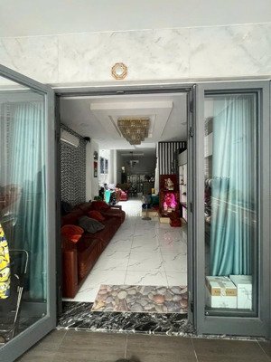 bán gấp- nhà 2 tầng - hxh - đs 8 .linh xuân - dt: 100m2 giá 5.3 tỷ