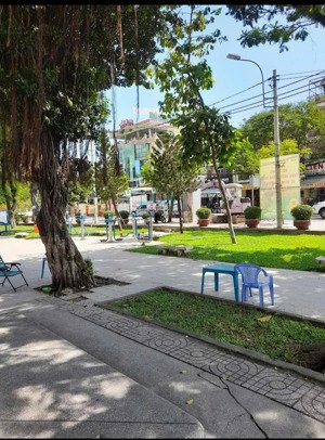 nhà 4 tầng ngay công viên đường dạ nam gần cầu nguyễn văn cừ quận 8 nhỉnh 10 tỷ. 