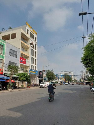 nhà 5 lầu mặt tiền phạm văn bạch, tân bình, 5,5x27m giá 26 tỷ