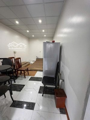 cho thuê nhà ngõ 8 phố nhật tảo phường phú thượng.