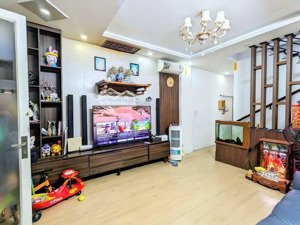 bán nhà hẻm 1 trục gần mt hòa hưng 38m2 (4x9.5) nội thất siêu đẹp - 3pn 2wc - 7.1 tỷ