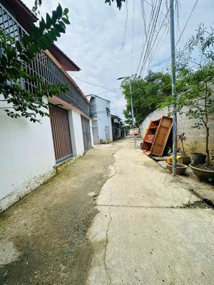 bán nhà giáp lưng ngay kđt vĩnh điềm trung, đường rộng thoáng ngay khu dân cư ổn định