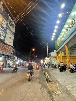 nhà mặt tiền nguyễn văn nghi-gần đh công nghiệp 4;(9mx27m);giá 31ty tl