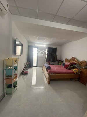 nhà trung tâm q5 - ngang 4m, nh 6m - cn 46m2 - nhà đẹp vào ở ngay