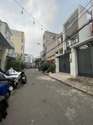 h8m phạm quý thích 5.3x18 tdt 83.2m2 1 lầu giá 8.2 tỷ gần chợ tân hương, lh 