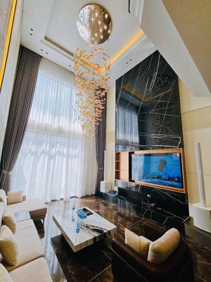 giá cực hợp lý! pl nguyễn hy quang, 3 ô tô tránh dừng đỗ, vỉa hè 2 bên, kd đỉnh, dân trí văn minh.