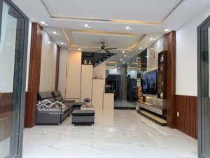 quận 7 - căn góc - hẻm 4m - xe đỗ cách nhà 10m - nhà 3 tầng hoàn công - hơn 7 tỷ