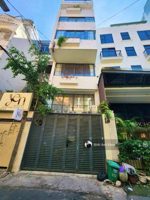 đầu tư dòng tiền cao!chủ cần bán toà nhà mặt tiền đường trương quyền p6 quận 3.dt:4,5x20m2 giá 47ty