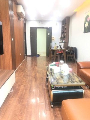 bán căn góc hoa hậu valencia việt hưng3pn đông nam, view vinhomes,tầng trung. full nt. giá siêu tốt