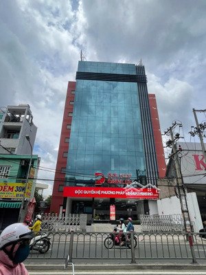 mt nguyễn tất thành (8,2 x 25m) ctxd: hầm 6 tầng hdt 140tr giá 37 tỷ