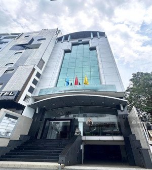 bán tòa nhà mặt tiền nam quốc cang, quận 1 - dt: 6x30m - hầm 7 tầng - hđt: 180tr - giá 75 tỷ