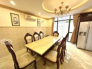 cho thuê biệt thự 220,5m2 giá cực chất đẹp ở hoàng quốc việt, q7, hcm