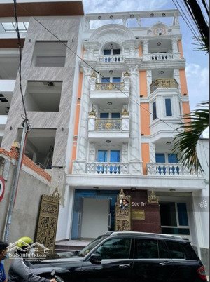 hxh nguyễn trãi q5 tòa nhà hầm 8 lầu 35 phòng hđt 130tr/th ngộp bank giảm về 35.5 tỷ